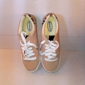 Scoop sneakers, pink with animal print on ankle